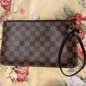 ⛔️SOLD⛔️Authentic Louis Vuitton Neverfull Pochette Wristlet Damier Ebene